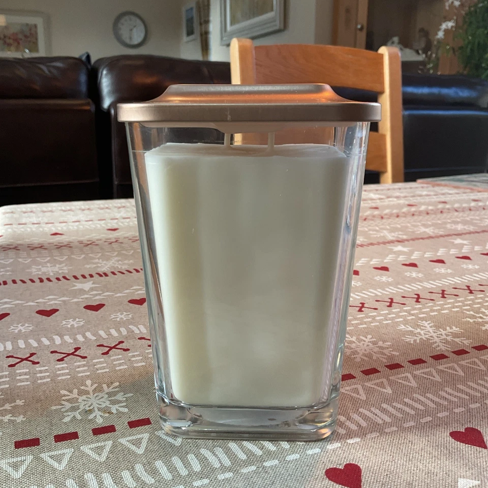 Yankee Candle Arctic Frost  Elavation  552g  Jar, New in Mint Condition  - Image 2 of 4