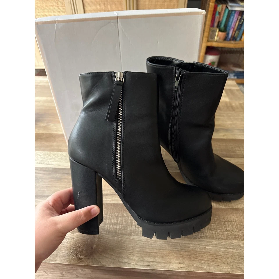 Women's Simmi London Jemma Platform Lug Sole Chunky Heeled Ankle Boot size 9 - Image 2 of 4