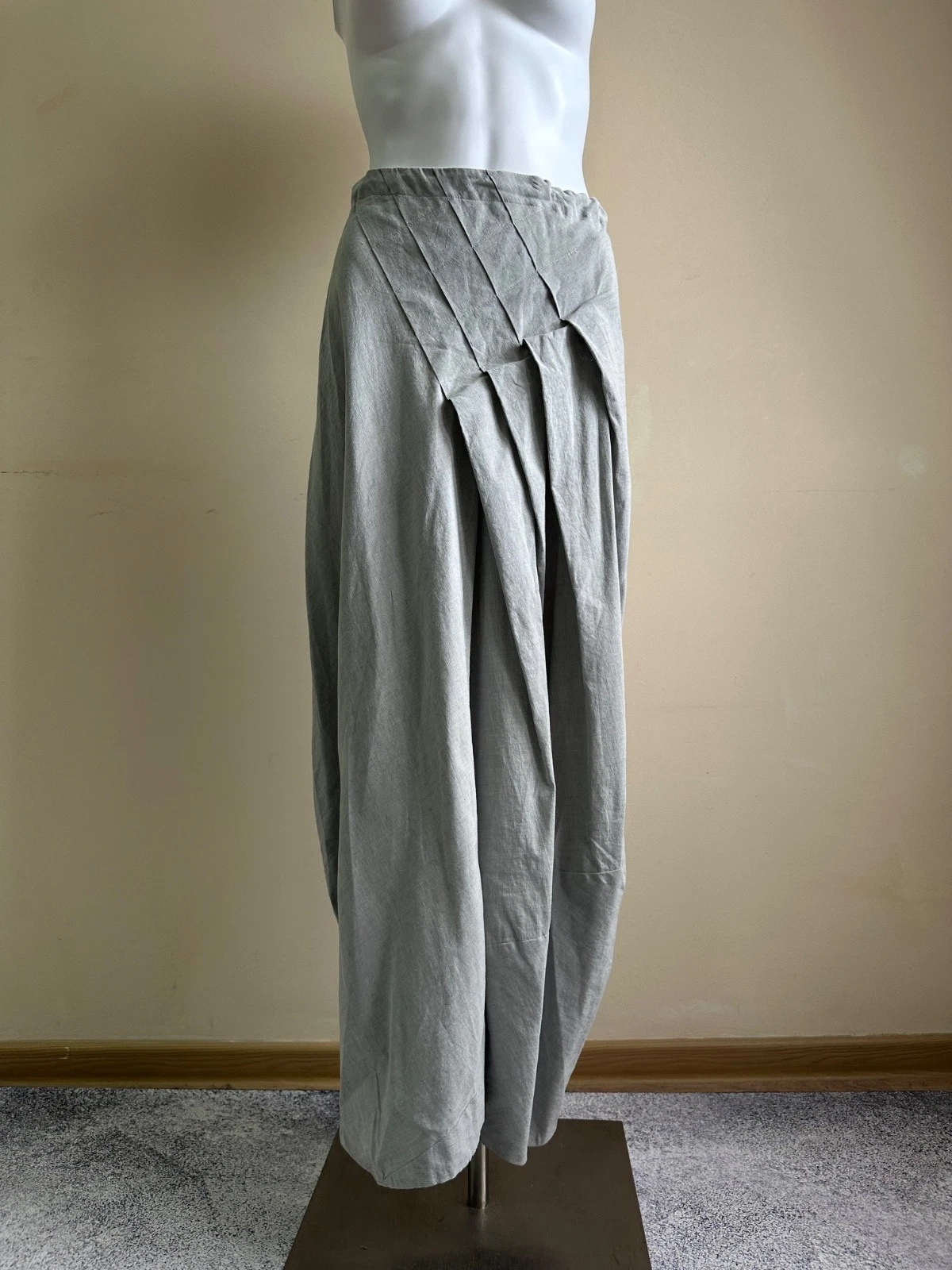 Lilith Asymetrical Gray Maxi Skirt Size M