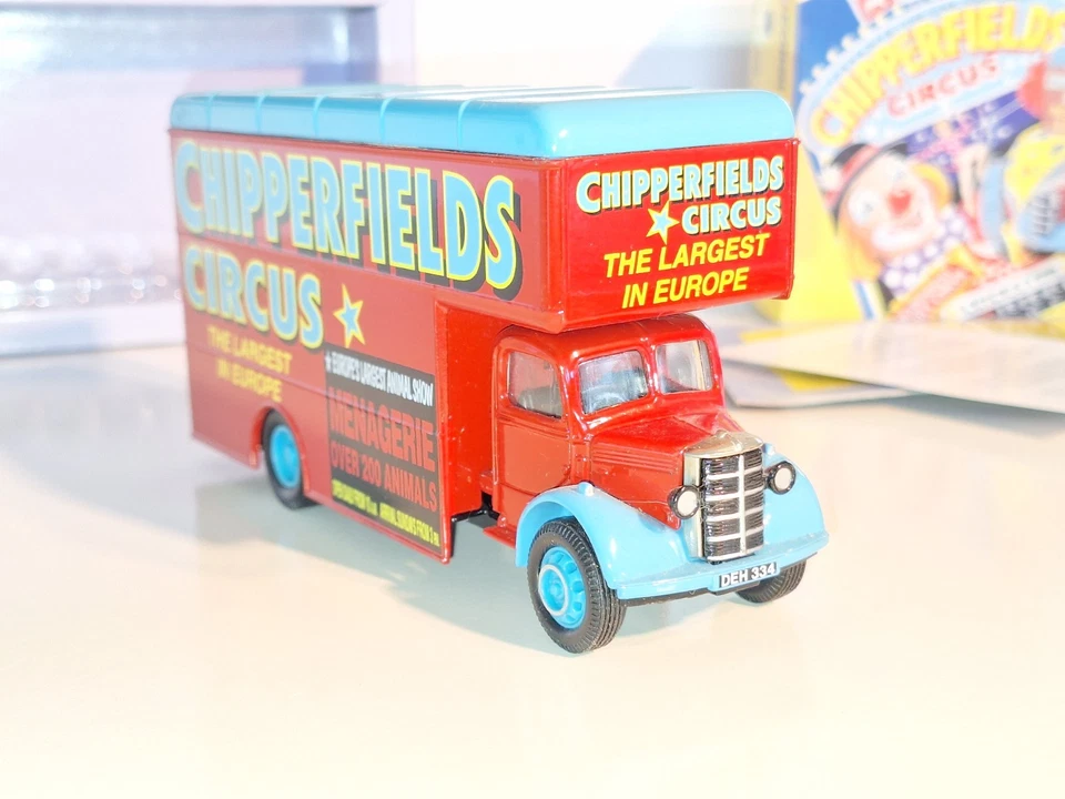 Corgi 1994 Chipperfields circus. Bedford Pantechnicon. Die cast. NEW. # 97092 - Image 3 of 4