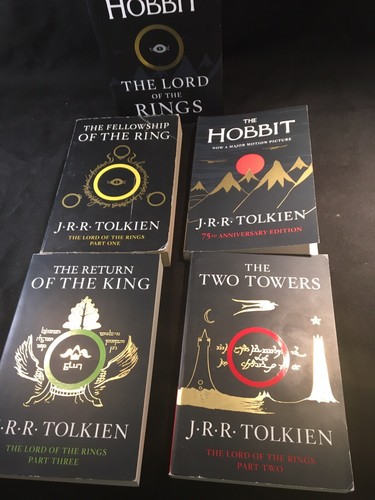 J, R. R. TOLKIEN, THE HOBBIT, OR THERE AND BACK AGAIN - Imagen 2 de 3