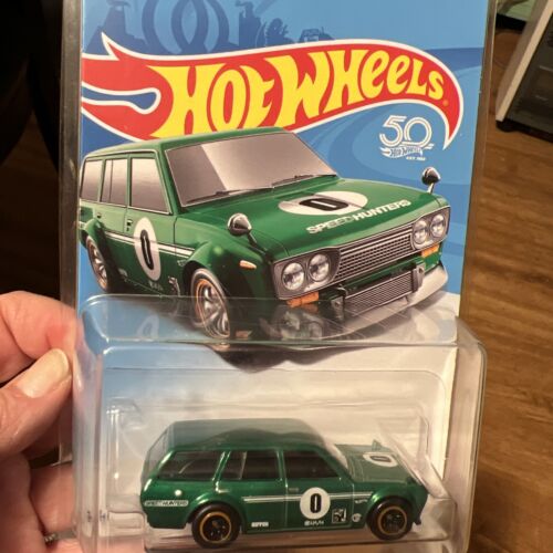 Hot Wheels 2018 Legends Tour - '71 Datsun Bluebird 510 Wagon with Protecto JDM - Picture 2 of 8