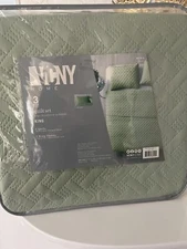 VCNY Home Embossed Comforter Set Green King 3pc Quilt Sham