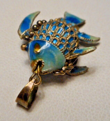 Small Vintage Chinese Blue Enameled Gilt Silver Articulated Fish Pendant Charm - Picture 2 of 11