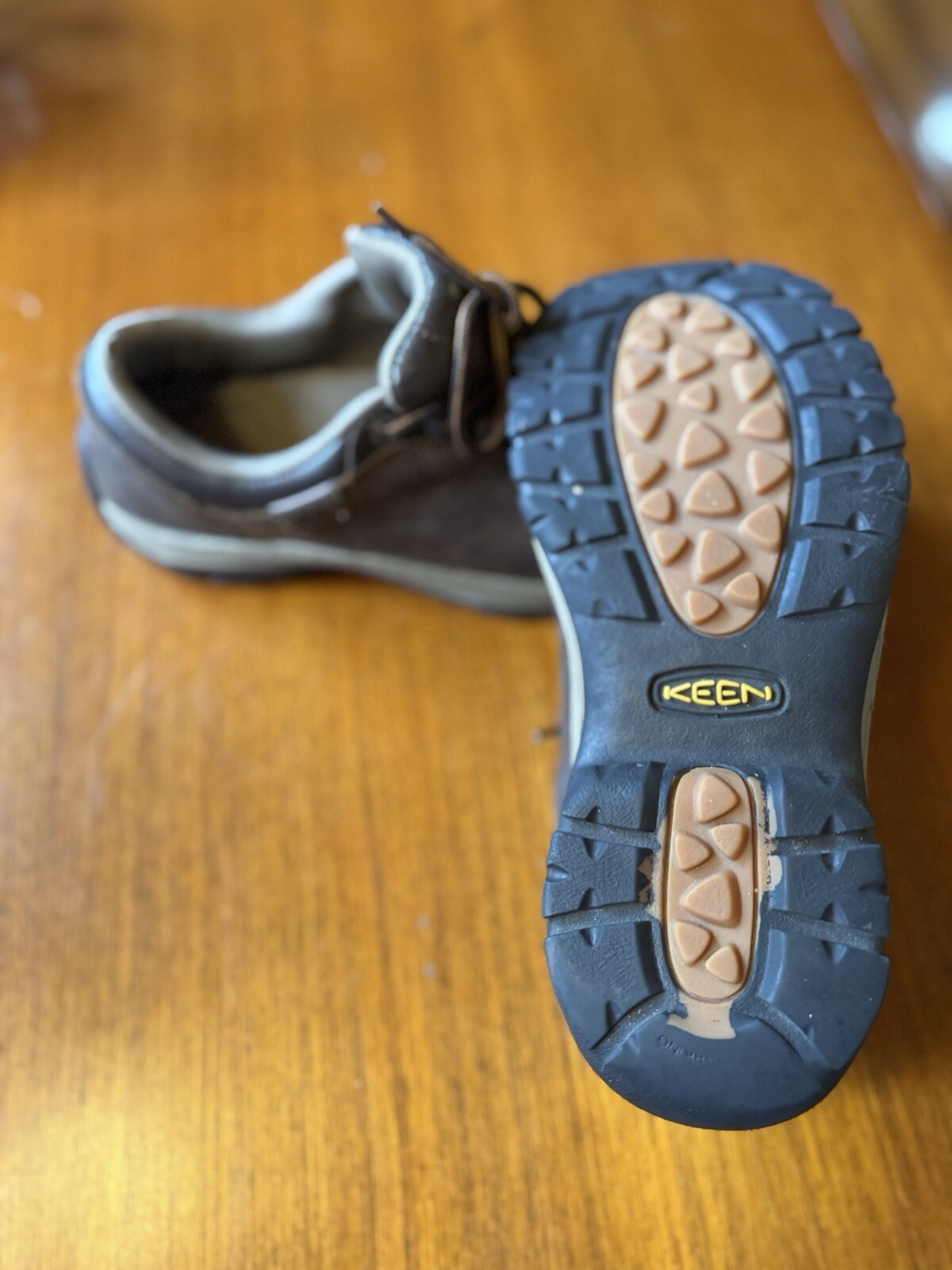 Scarpe da trekking camminata Oxford KEEN Briggs da donna in pelle marrone taglia 8