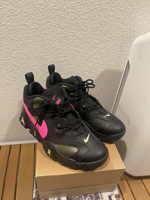 Nike Air Barrage Low QS Black Pink Blast Gold Men's Shoes Sz 9