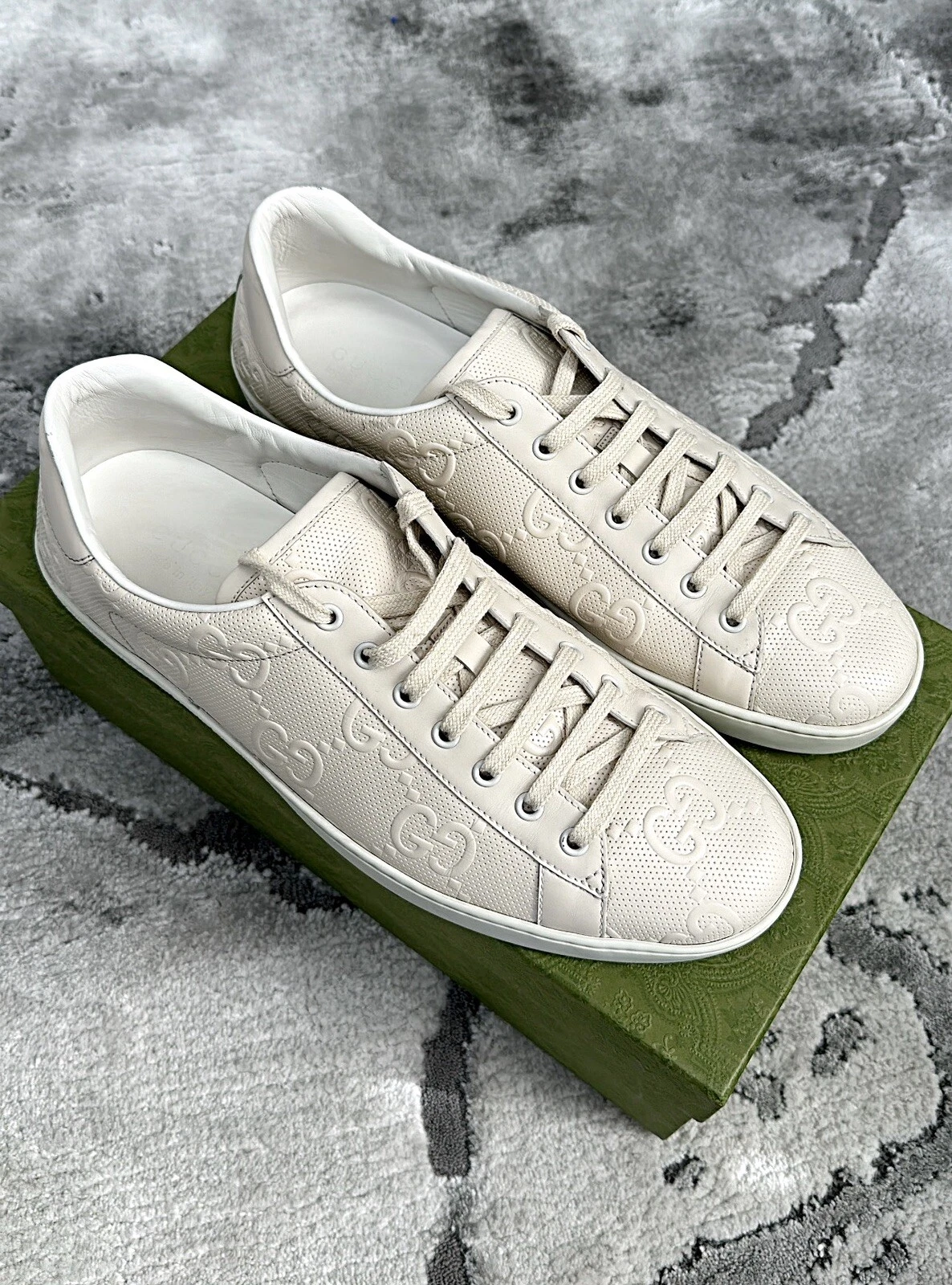 Baskets authentiques Gucci GG en cuir crème gaufré pour homme US12,5 EU46 UK12