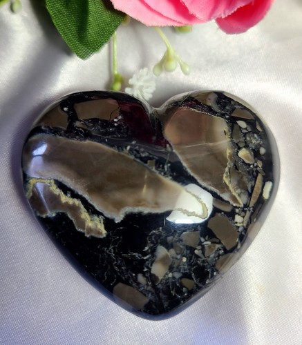 Rare! 2.3" 90g UV Reactive Mystical Volcano Agate Heart Crystal Carving - Picture 18 of 21