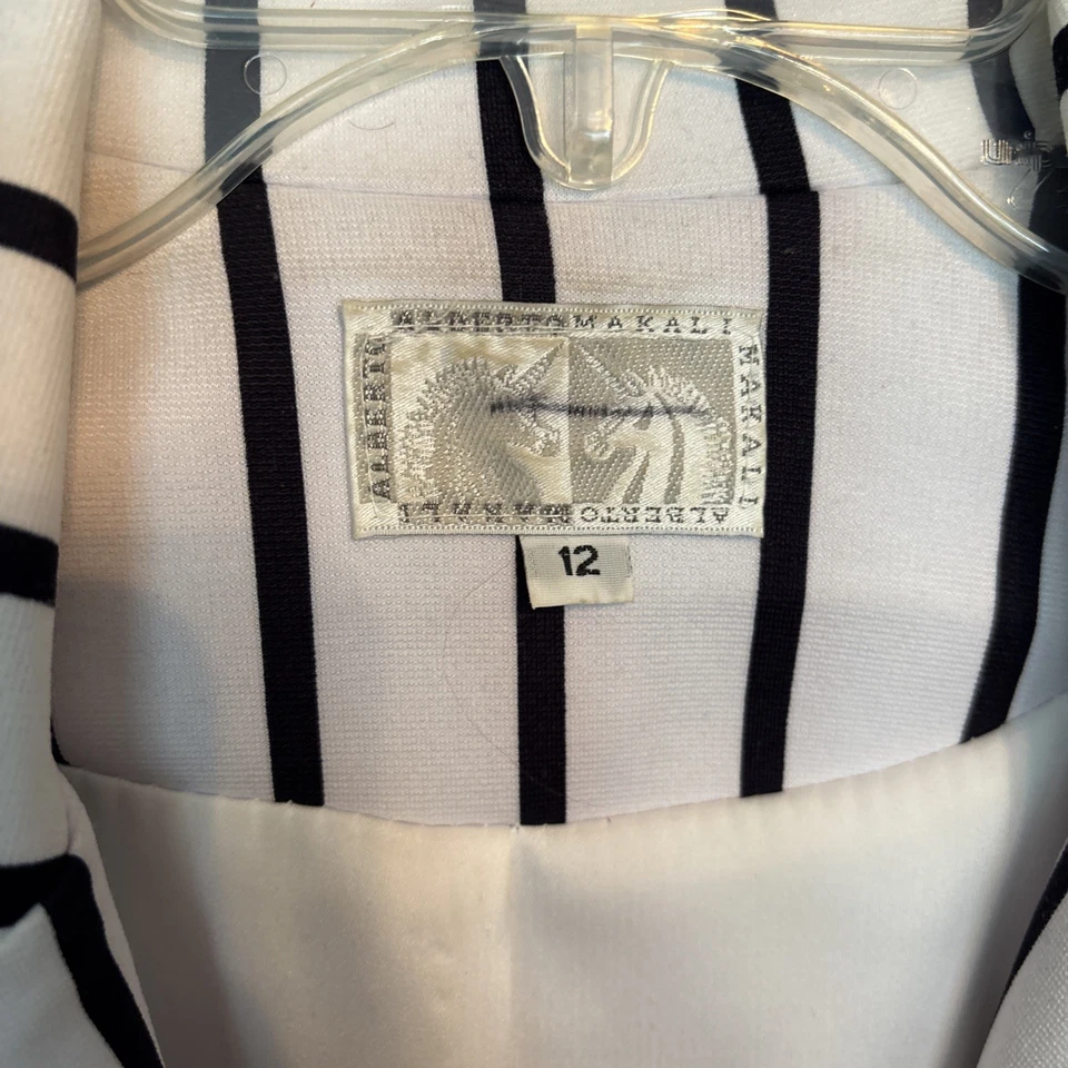 Chaqueta ALBERTO MAKALI Rayas Blancas y Negras Hermosa Adelgazante (favorita) Talla 12 Foto 4 de 4