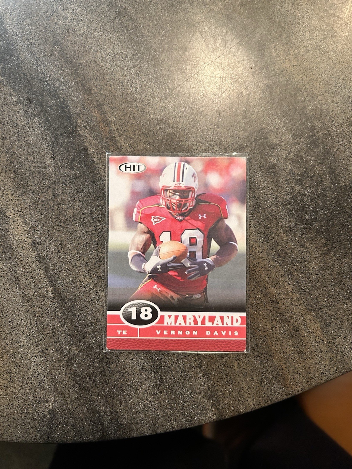 2006 SAGE Hit - Vernon Davis #18 (RC)