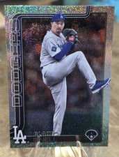 Blake Snell Sandglitter 2025 Topps #676 Los Angeles Dodgers