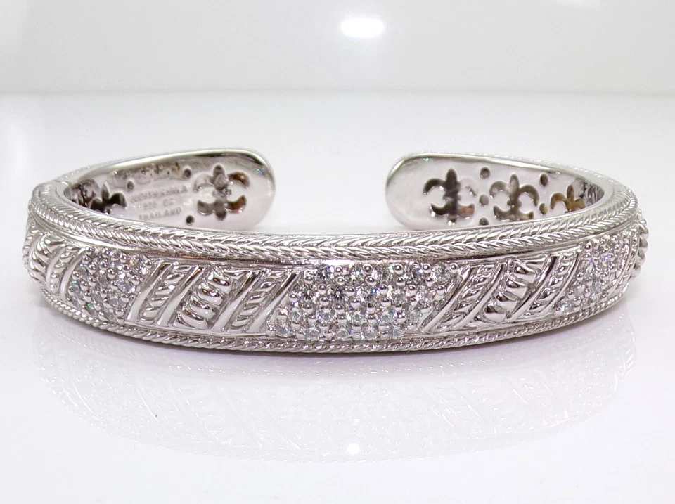 Brazalete Judith Ripka de plata de ley con bisagras brillantes con cable LMC2 Foto 3 de 4