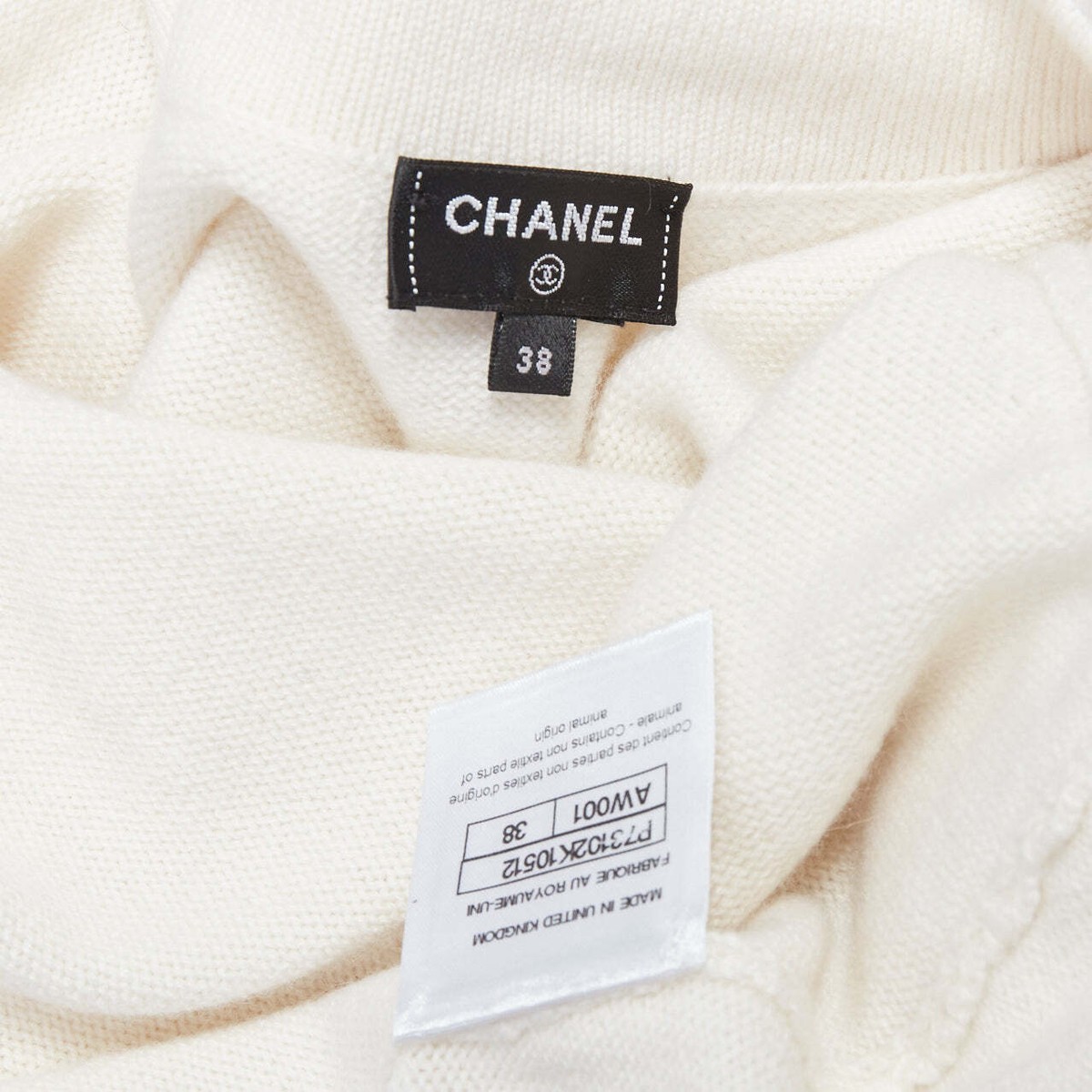 CHANEL 22A off white cashmere blend pink CC crystal buttons