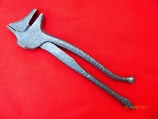 etrange pince multiple ancienne outil ancien 