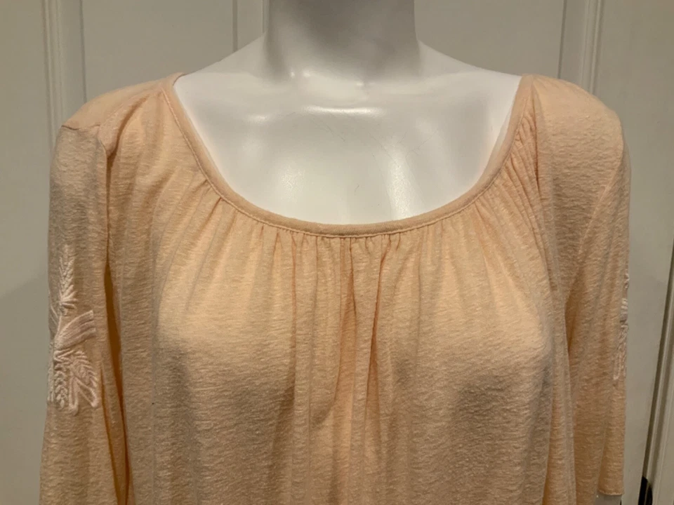 Top Free People Melocotón Pálido Manga Larga Malla Bordada Mangas Campana, Talla M Foto 2 de 4
