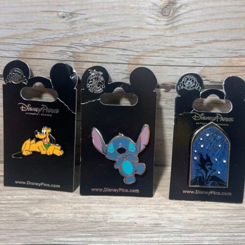 3 Disney Pins All on Cards Collectors 2002