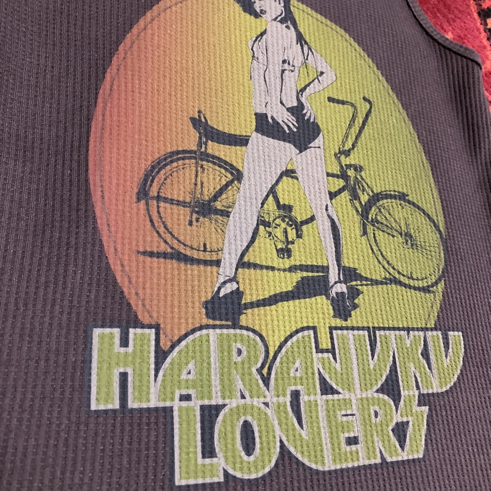 Camiseta sin mangas vintage HARAJUKU LOVERS con etiquetas pequeña Foto 3 de 4