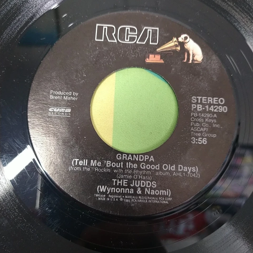 THE JUDDS (Wynonna & Naomi Judd) Grandpa / Drops of Water RCA 7" Single 45 RPM - Image 4 of 4