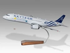 Airbus A321 Vietnam Airlines Skyteam Desk Wood Airplane Model Small Scale 1/130