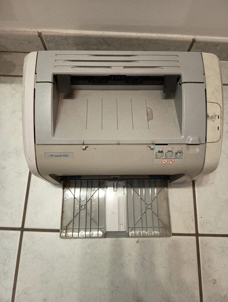 HP LaserJet 1020 monochrome workgroup laser printer Q5911A - Non Funzionante  - Immagine 2 di 4