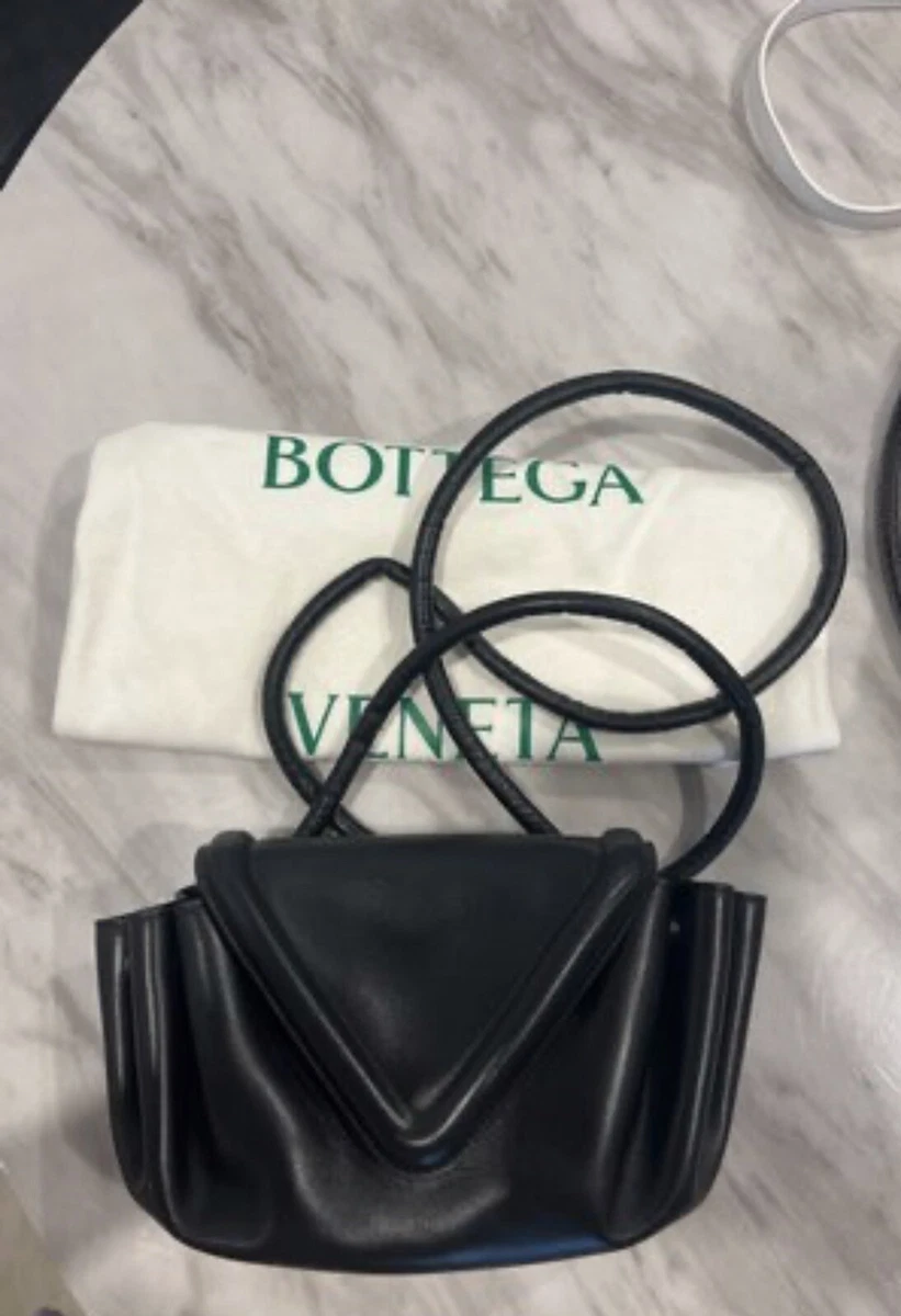 Bottega Veneta Small Beak Flap Crossbody in Black Leather NWT $2100