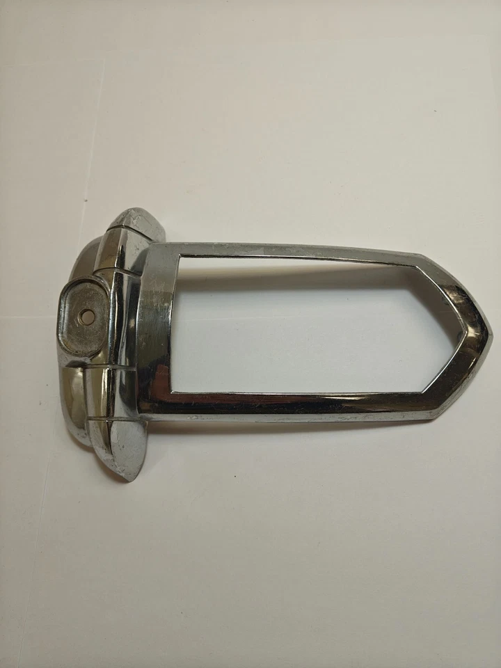 Dodge Meadowbrook 1950 luz trasera izquierda personalizada lámpara bisel cromado 1343180 nuevo en stock Foto 4 de 4