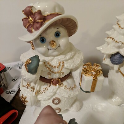 Grandeur Noel Collectors Edition 2001 Porcelain Snowman Family