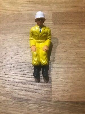 Personnage jaune pour camion lance Fusée CIJ Renault 120cv Saviem - Photo 1/4
