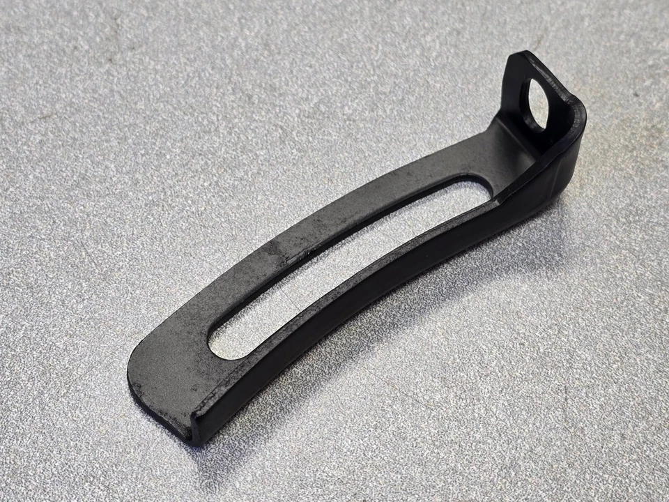 MUY BONITO SOPORTE DE MONTAJE ALTERNADOR ORIGINAL GENUINO PORSCHE 914 912E NLA #1 Foto 3 de 3