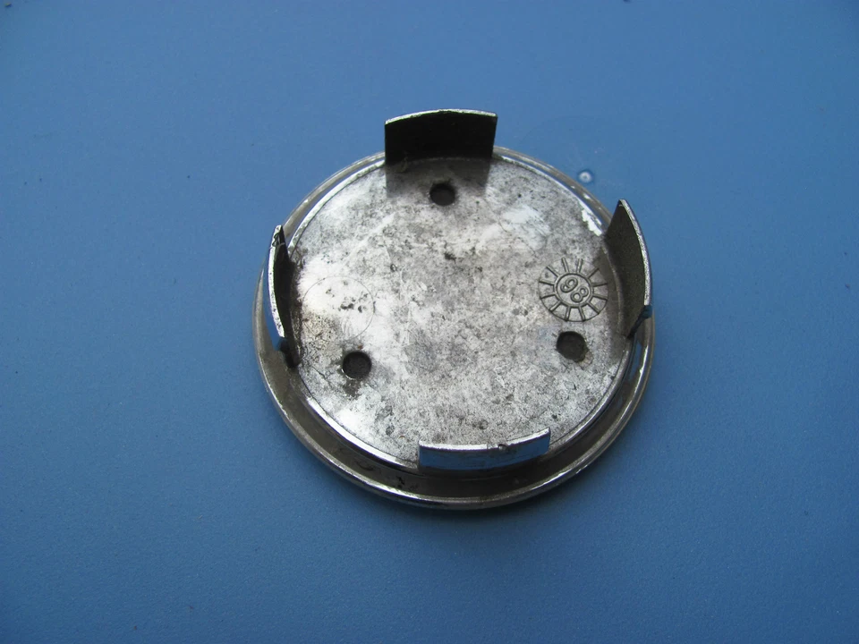   Tapa central de rueda Jaguar S-Type 2000 2001 2002 2003 2004 2005 2006  Foto 2 de 2