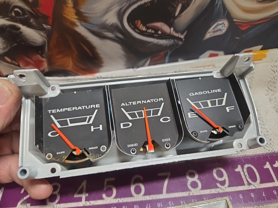 Medidores de tablero Plymouth Fury 1965 funcionando Foto 3 de 4