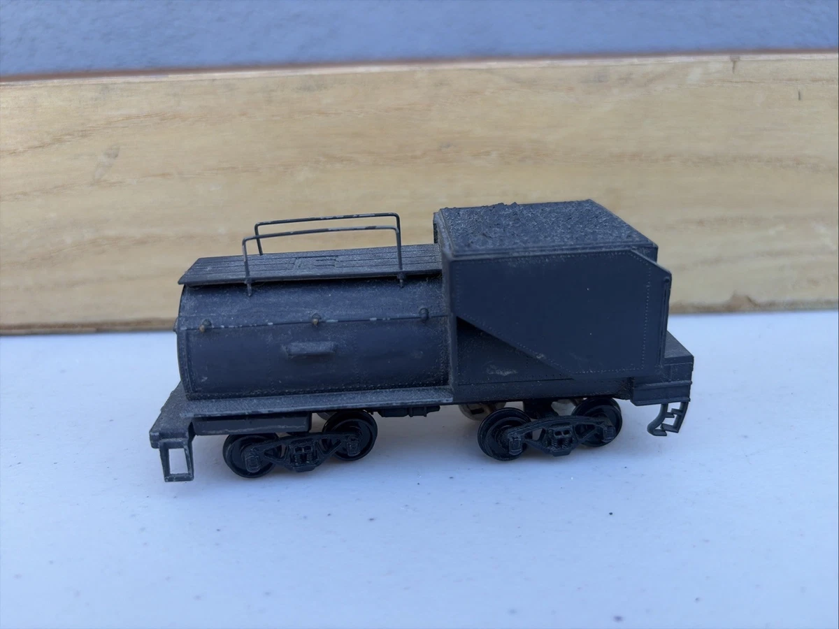 Roundhouse HO Steam Locomotive Model Railroad Locomotives with