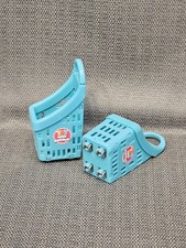 2 SHOPPING BASKETS WITH WHEELS FOR MINIATURE SCENE