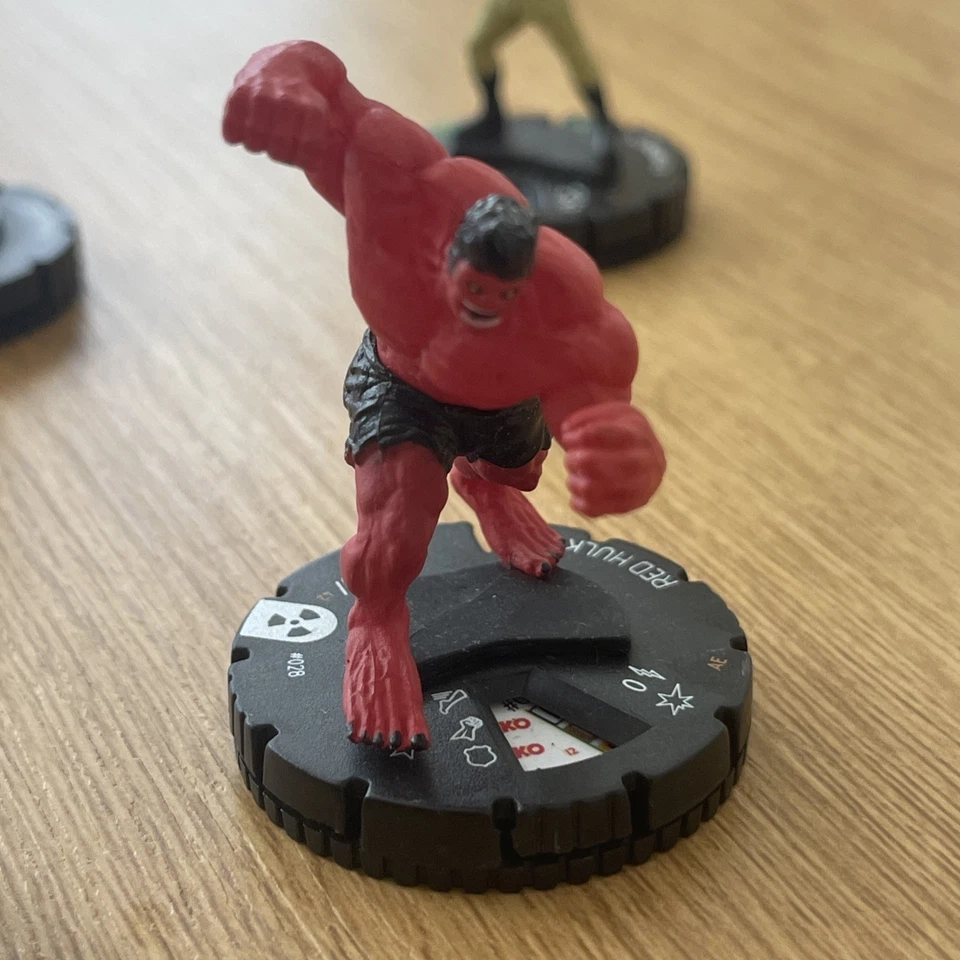 WizKids Heroclix Lot of 5 Marvel - Incredible Hulk - Punisher NECA 2011 - Image 4 of 4