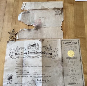 1938 Dick Tracy Vintage Secret Service Patrol Paper Brass Badge Pin Envelope
