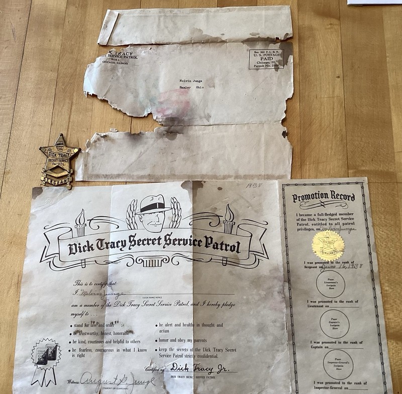 1938 Dick Tracy Vintage Secret Service Patrol Paper Brass Badge Pin Envelope