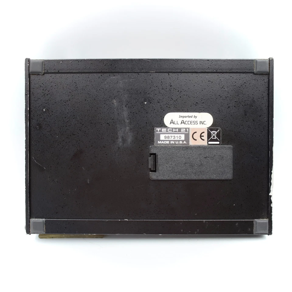 TECH21 SansAmp Programmable Bass Driver DI Bass Guitar Effect Pedal 987310 - Image 4 of 4