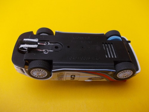 SCALEXTRIC C2176 FORD FOCUS ACCIDENT DAMAGE REPAIRED UNLIGHTED - Picture 3 of 5