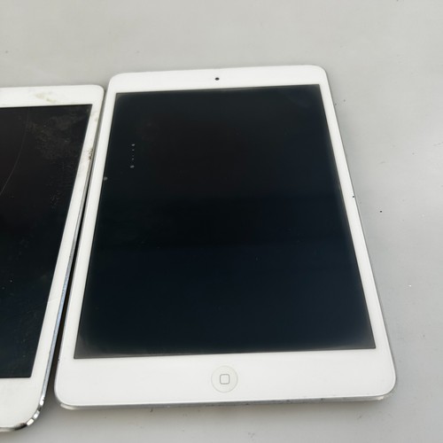 Apple iPad Mini 2 Model 2x A1490 for Parts or Repair Pre-Owned - Picture 5 of 6