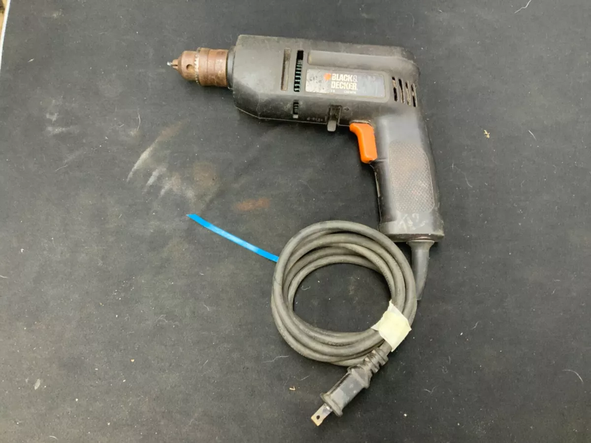 Black and decker reversible drill deals