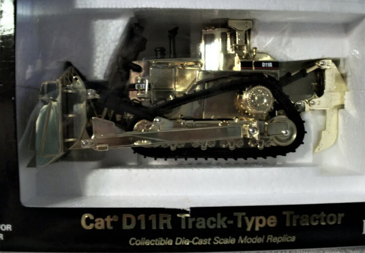 Norscot 55062 CAT D11R Tracked Dozer, 75 Years Gold Edition Norscot 55062 CAT D11R Tracked Dozer, 75 Years Gold Edition