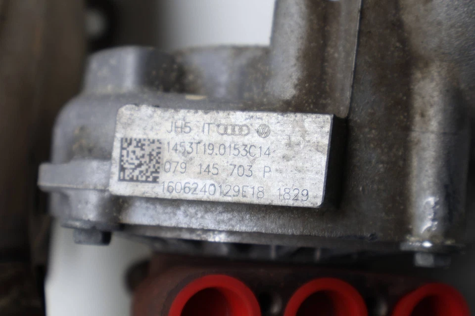 2015-2017 AUDI S8 4,0 л - левый турбокомпрессор / турбокомпрессор 079145703P - Изображение 2 из 4