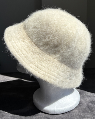 Rare Vintage Kangol Ivory Fuzzy Angora Fur Y2k Large Bucket  display picture 2