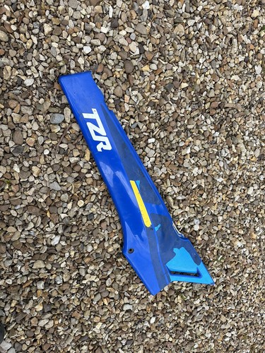 YAMAHA TZR125 RIGHT SEAT SIDE PANEL - Picture 2 of 4