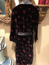 100 Authentic Victoria  s Secret Black Velvet Floral Satin Robe 199 Tax Size: M