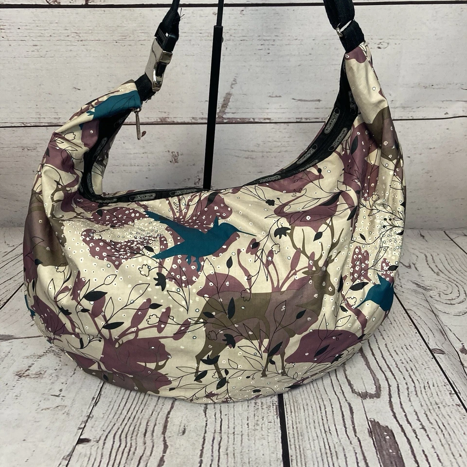 Bolso Hobo Lesportsac Estampado Animal Pájaro Naturaleza Floral Multicolor Grande Foto 2 de 4