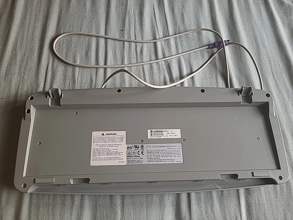 Vintage BTC 9000A Ps/2 Keyboard - Image 2 of 4