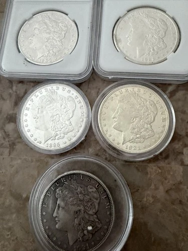 Lot Of (5) Morgan Silver Dollars XF- Brilliant Uncirculated 1885-1921.