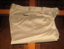 New, Never Worn  Levi Dockers Pleated Beige Pants- SIZE 30-30