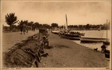 Maldon The Beach view vintage postcard a699